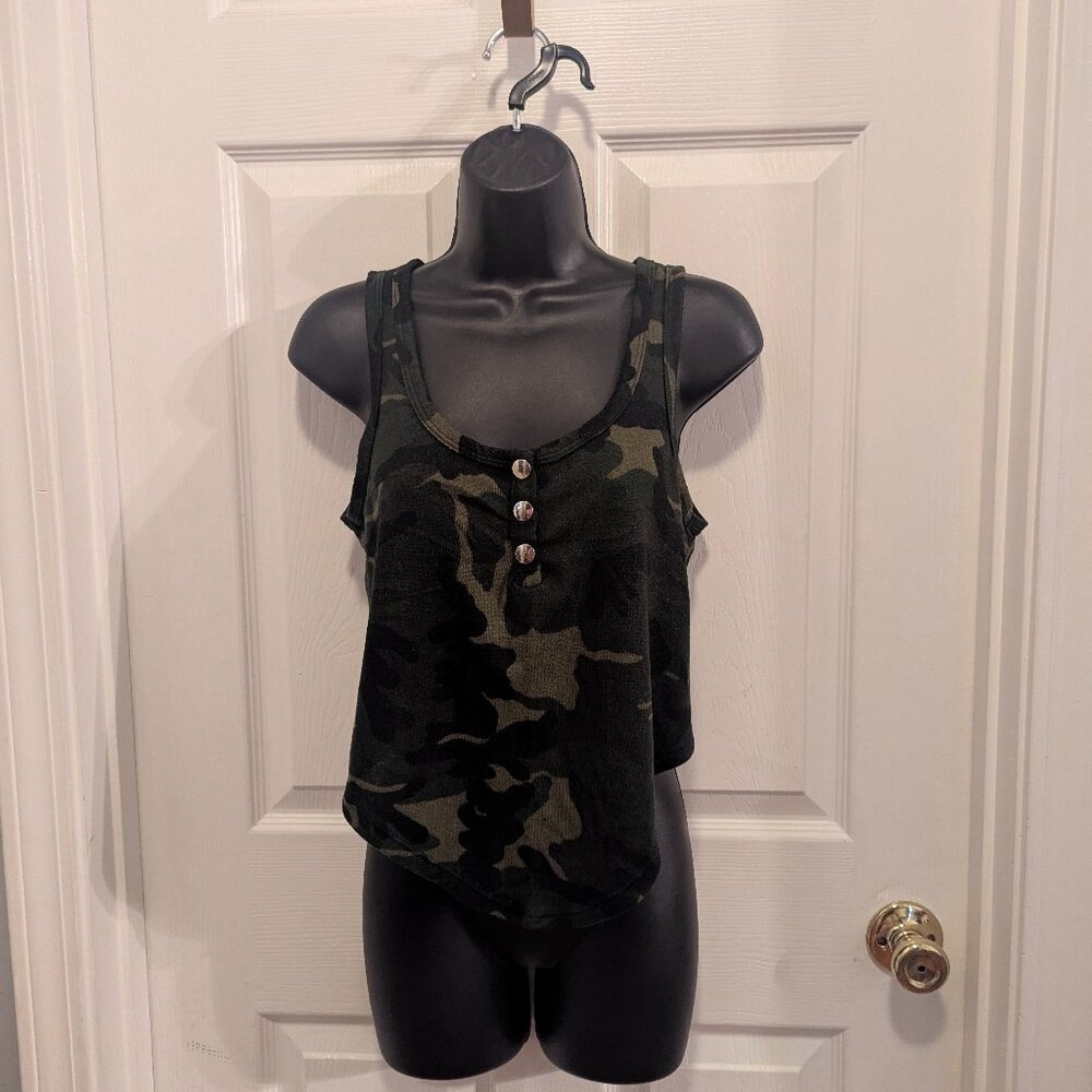 May Pink camo crop tank top - M